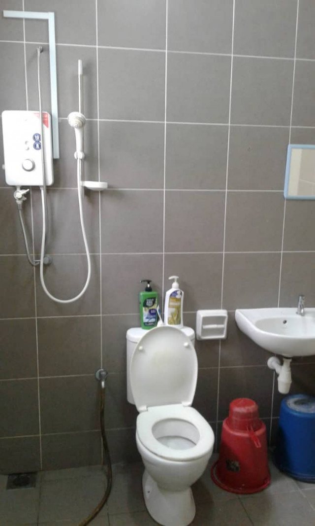 (FREE UTILITY ROOM RENT) BANDAR KINRARA 5, PUCHONG