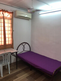 Available room in Subang Jaya