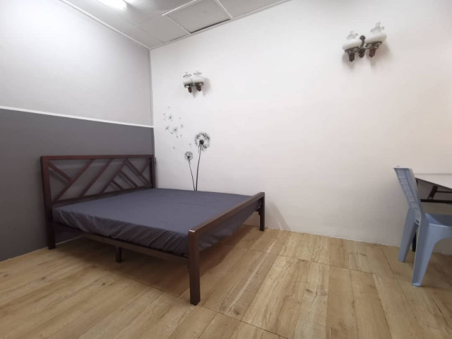 Newly furbished unit in Damansara Jaya!!
