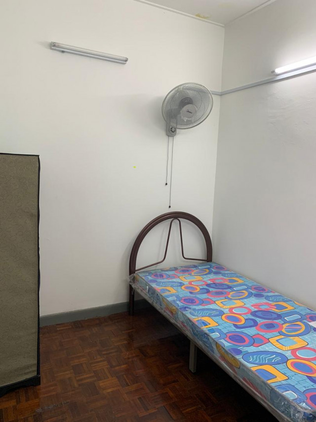5 min walking distance to Tropicana mall centre,easy to access LDP only 2 min driving distance,4min driving distance to SS2town