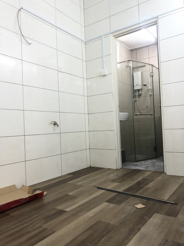 Room Near Asia Jaya LRT !