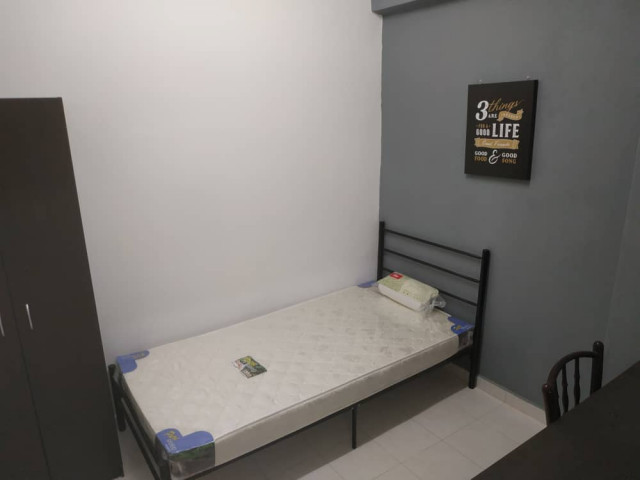 ROOM FOR RENT - 2 mins walk to LRT Sri Petaling (Near IMU & APU) - YEAR END PROMOTION