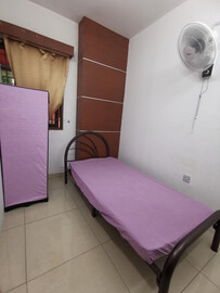 Newly furbished unit in Damansara Jaya!!