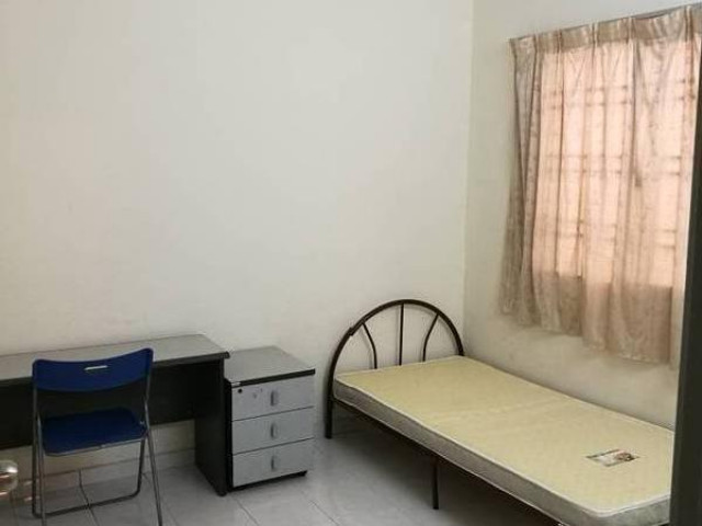 Single Room @ Bandar Puteri