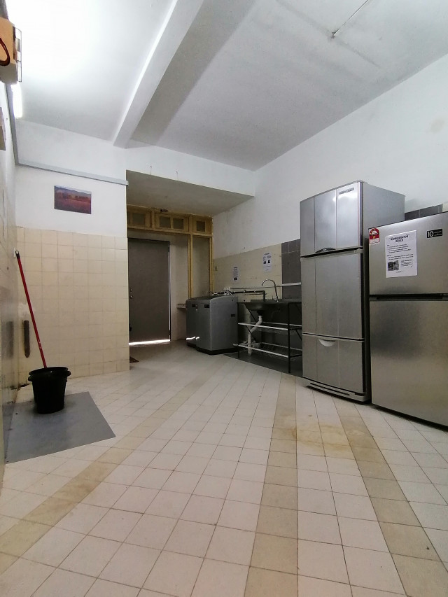 Easy Access LRT Station. Located Near Section 14 / Jaya Shopping Centre