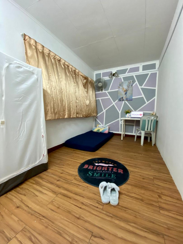 Bandar Puteri Puchong Room For Rent! Free WiFi Gate and Guarded Unit! Easy Parking! 🚗