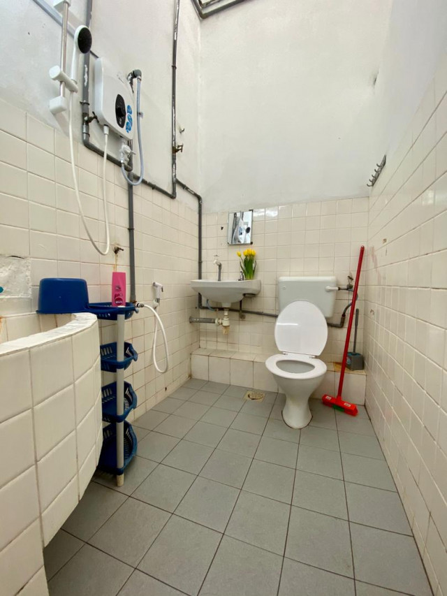 Bandar Puteri Puchong Room For Rent! Free WiFi Gate and Guarded Unit! Easy Parking! 🚗