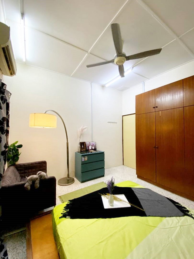 Landed house🏡 1🛌 MEDIUM ROOM 1🛁 PRIVATE BATHROOM