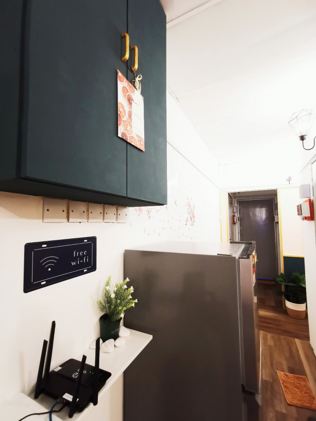 TTDI Room Renting near MRT!