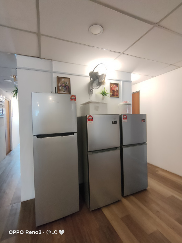 Walk 3 mins to MRT KD all in AC fully furnished include utilities room