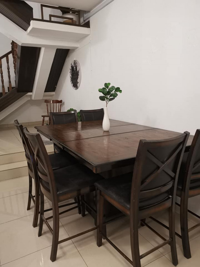 Newly furbished unit in Damansara Jaya!!