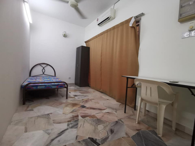Room for rent in Taman Sea 😍😍😍