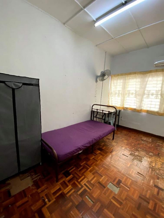 SS2 ROOM FOR RENT