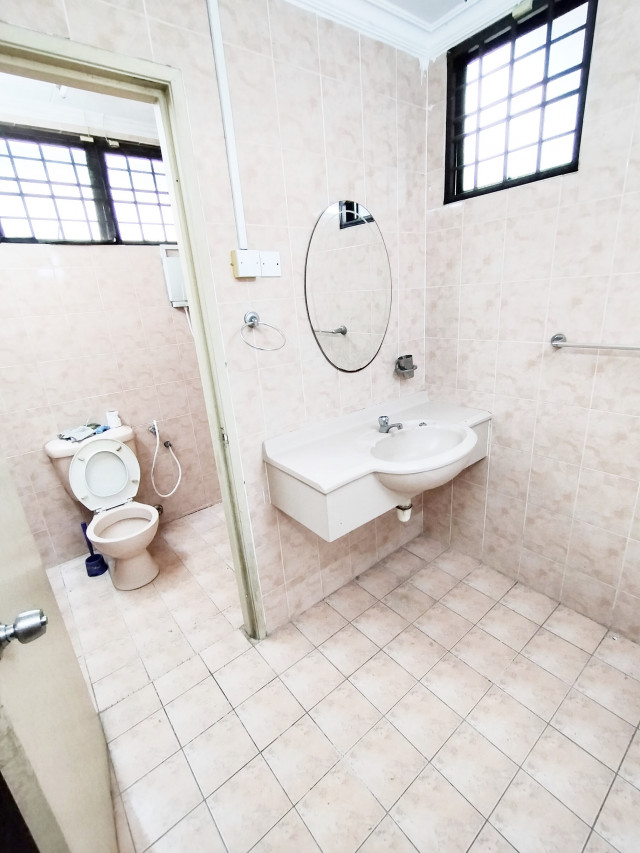 1 Month Deposit Single Room