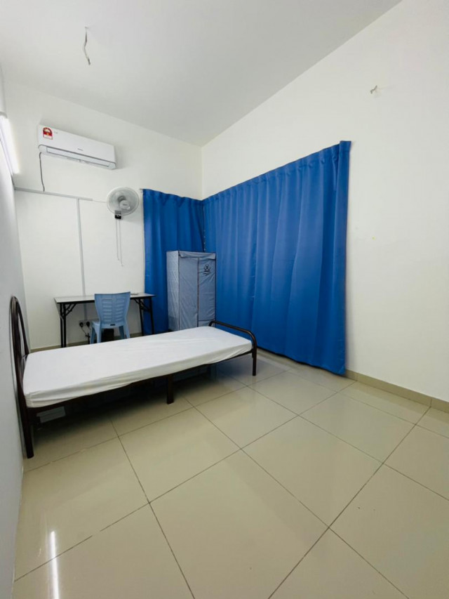 Landed Room For Rent At Setia Alam