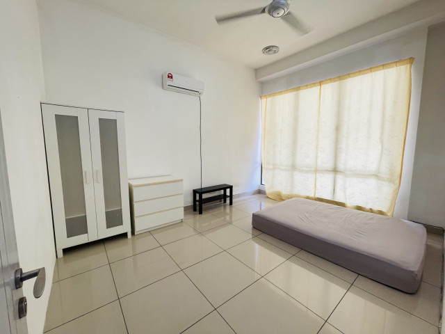 Kinrara Residence Room For Rent