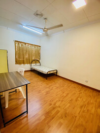 🔥Actual Room Photo 🔥Middle Room, Bandar Utama  🚶Easy Access to First Avenue, One Utama, 1powerhouse, Centrepoint, First City UC, Merchant Square