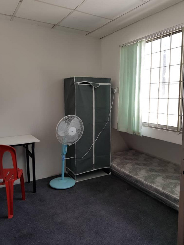UPTOWN SHOPHOUSE FOR RENT RM350 !